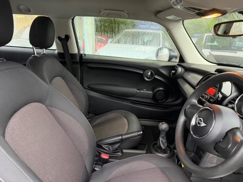 Mini Hatch 1.5 Cooper Euro 6 (s/s) 3dr 19