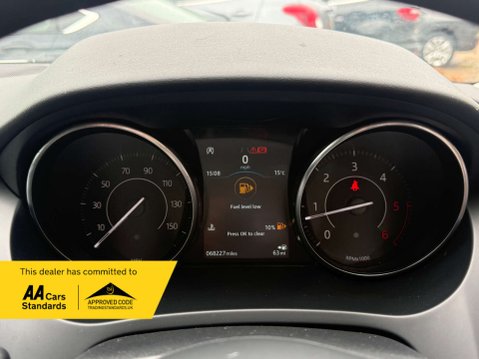 Jaguar E-Pace 2.0 E-PACE D 4x2 5dr 39