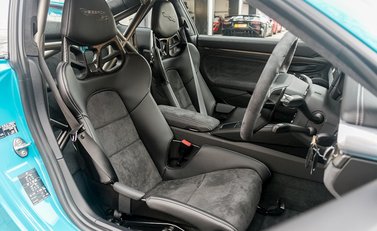 Porsche 911 (991) GT2 RS 10