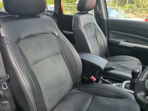 Suzuki Vitara SZ5 1.6 14