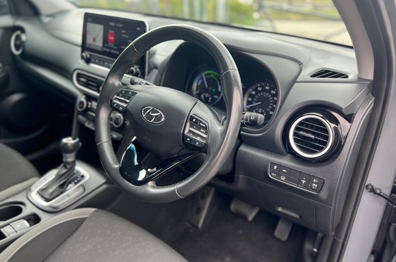Hyundai KONA 1.6 h GDI PREMIUM AUTO PETROL HYBRID 22