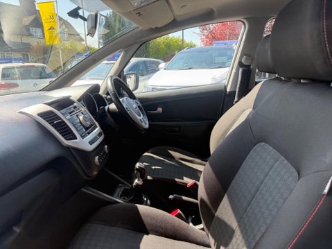 Kia Venga 1.4 EcoDynamics SR7 Euro 5 (s/s) 5dr 35