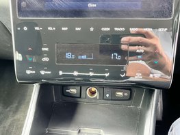 Hyundai TUCSON 1.6 Tucson Premium TGDi HEV Auto 5dr 50