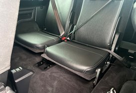 Land Rover Discovery SDV6 SE AUTO 7 SEATER 43