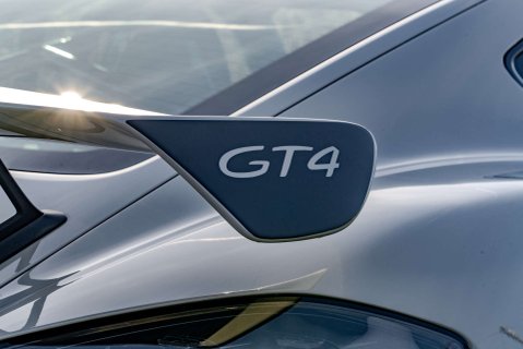 Porsche 718 Cayman GT4 PDK 28