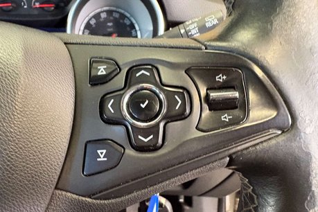 Vauxhall Astra 1.4i Turbo Elite Nav Hatchback 5dr Petrol Auto Euro 6 (s/s) (150 ps) 43