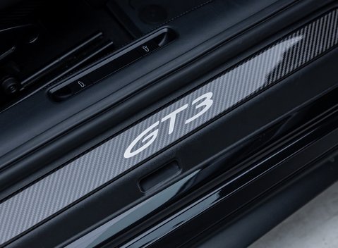 Porsche 911 GT3 TOURING (992) 29
