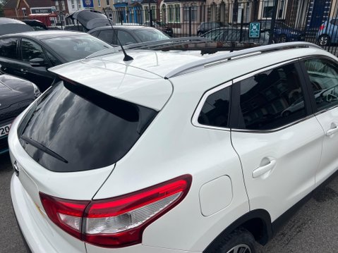 Nissan Qashqai 1.6 dCi Tekna XTRON 2WD Euro 5 (s/s) 5dr 16