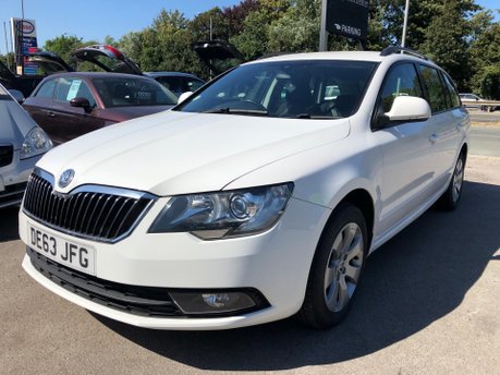 Skoda Superb 2.0 Tdi S Estate manual 6 Speed with very good service history 80000 mls 8