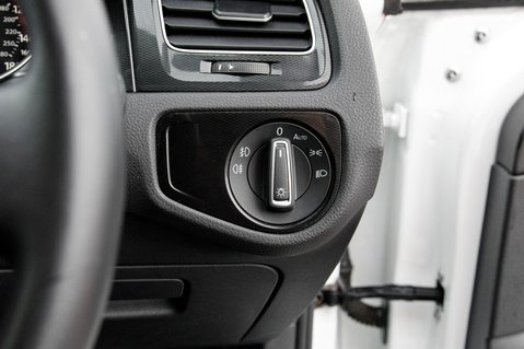 Volkswagen Golf GTI DSG 16