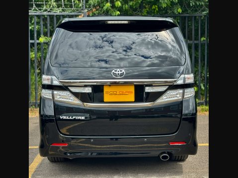 Toyota Vellfire Sunroof 33
