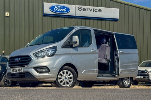 Ford Transit Custom Crew Cab SWB L1H1 Low Roof Limited 300 Air Con Alloys Sensors Cam EURO 6