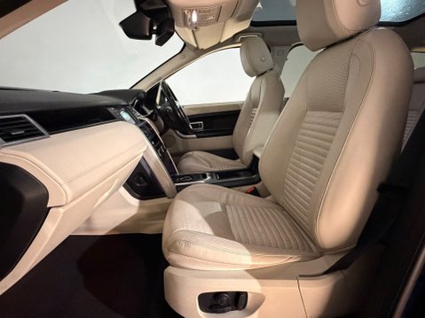 Land Rover Discovery Sport SD4 HSE LUXURY 18