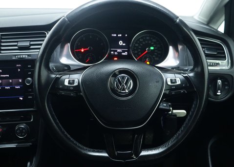 Volkswagen Golf 1.5 TSI EVO SE Nav Hatchback 5dr Petrol DSG Euro 6 (s/s) (150 ps) 19