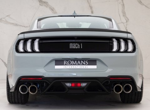 Ford Mustang Mach 1 5