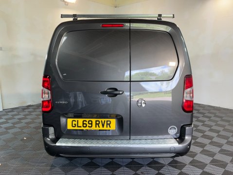 Vauxhall Combo 1.5 Turbo D 2300 Sportive L2 H1 Euro 6 (s/s) 4dr 6