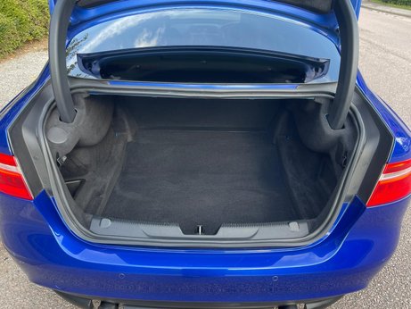 Jaguar XE 2.0i R-Sport Saloon 4dr Petrol Auto Euro 6 (s/s) (200 ps) 21