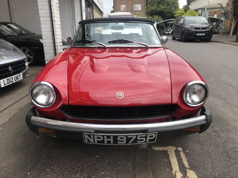 Fiat 124 Spider CS 1800 5