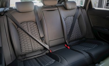 Audi RS6 Avant Performance 11