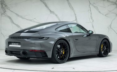 Porsche 911 Carrera GTS (992) 3