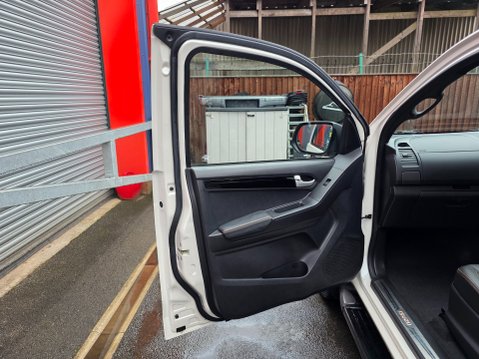 Isuzu D-Max BLADE DCB Auto 25