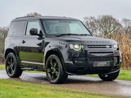 Land Rover Defender D300 X-Dynamic HSE 3