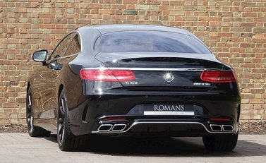 Mercedes-Benz S63 AMG Coupe 11