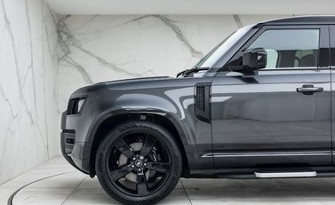 Land Rover Defender 110 V8 28