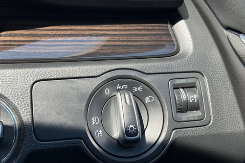 Volkswagen CC R LINE TDI DSG BMT - PANORAMIC SUNROOF - XENONS -ULEZ -DCC -ELECTRIC BLIND 47