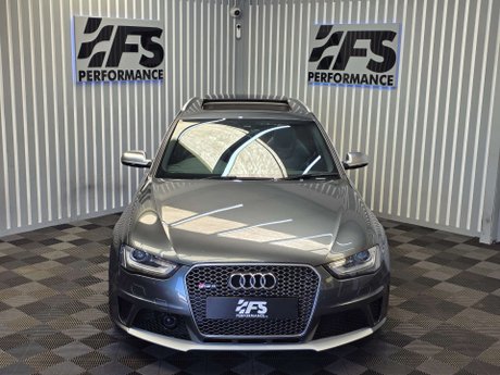 Audi RS4 4.2 FSI V8 Estate 5dr Petrol S Tronic quattro Euro 5 (450 ps) 44