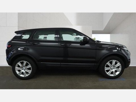 Land Rover Range Rover Evoque 2.0 TD4 SE Tech Auto 4WD Euro 6 (s/s) 5dr 3