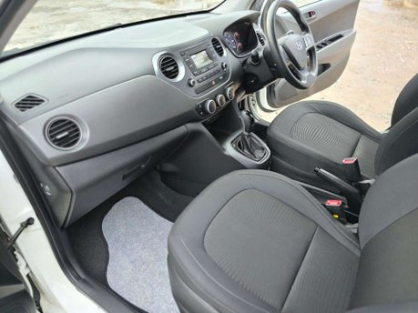 Hyundai i10 1.2 SE Hatchback 5dr Petrol Auto Euro 6 (87 ps) 39