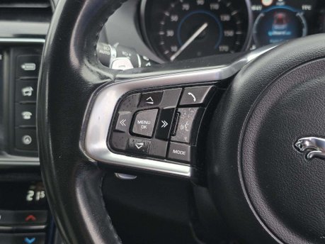 Jaguar F-Pace 2.0 D180 R-Sport SUV 5dr Diesel Auto AWD Euro 6 (s/s) (180 ps) 30