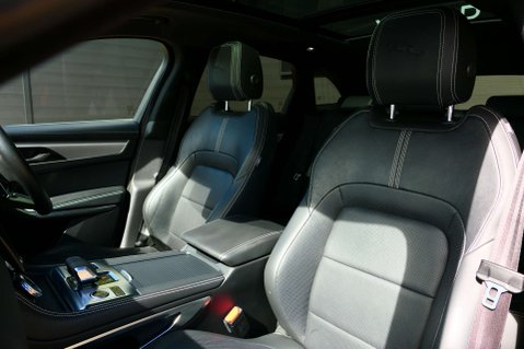 Jaguar F-Pace 2.0 F-PACE R-Dynamic S D MHEV AWD Auto 4WD 5dr 44