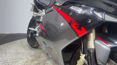 MV Agusta F4 1000 2007 25K NEW MOT CLASSIC COLLECTORS SPORTS BIKE 1000CC 37