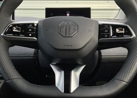 MG MG4 EV URBAN PREMIUM LONG RANGE 20