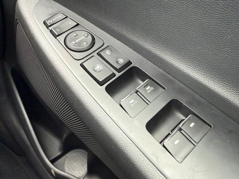 Hyundai TUCSON T-GDI SE NAV AUTO 23