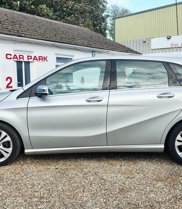 Mercedes-Benz B Class B180 SPORT PREMIUM AUTOMATIC..LOOK! JUST 28000 MILES! 3