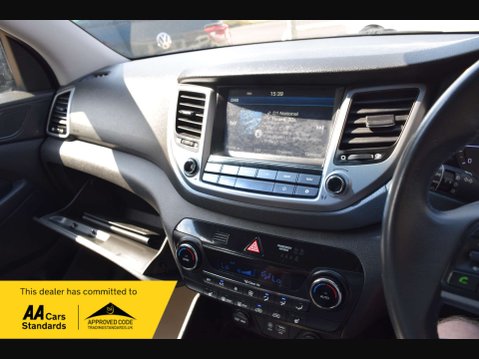 Hyundai TUCSON 1.7 Tucson SE Nav Blue Drive 2WD CRDi Semi-Auto 5dr 56