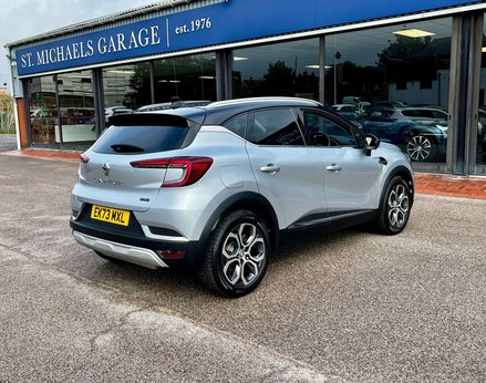 Renault Captur 1.6 Captur Techno E-Tech PHEV Auto 5dr 8