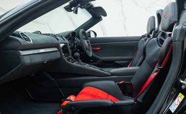Porsche 718 SPYDER RS 20