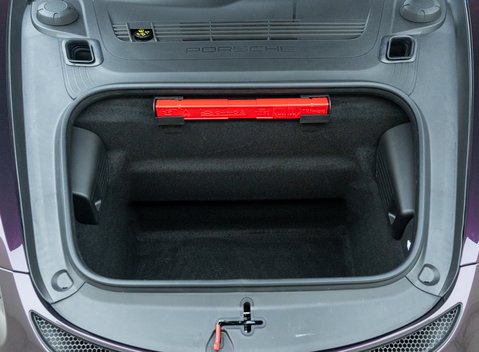 Porsche Cayman GT4 RS (718) 48