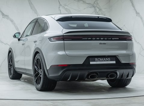 Porsche Cayenne TURBO E-HYBRID COUPE 10