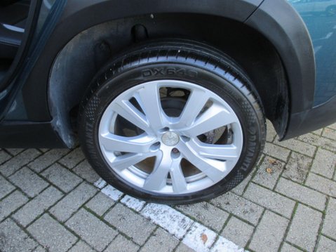 Peugeot 2008 1.2 PureTech Allure EAT Euro 6 (s/s) 5dr 49
