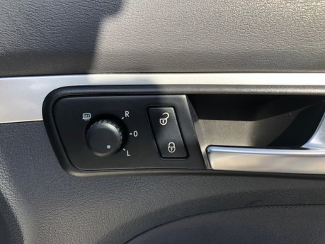 Volkswagen Touran 1.6 TDI S 7 seater, 79,000m 2 owners, good history 26