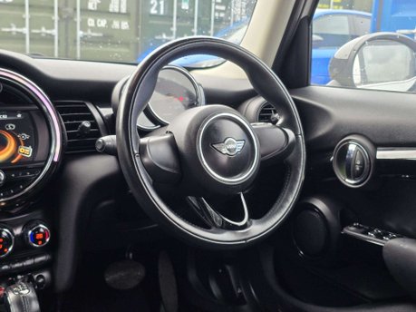 Mini Hatch 1.5 Cooper Hatchback 5dr Petrol Steptronic Euro 6 (s/s) (136 ps) 35