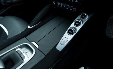 Ferrari GTC4 Lusso 18