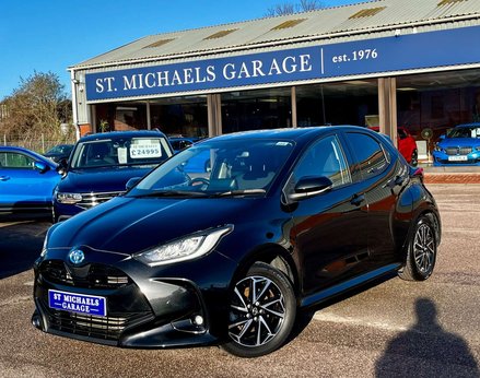 Toyota Yaris 1.5 Yaris Design HEV CVT 5dr 1