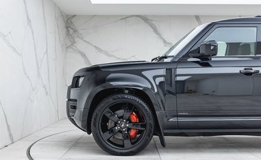 Land Rover Defender 110 D300 X 26