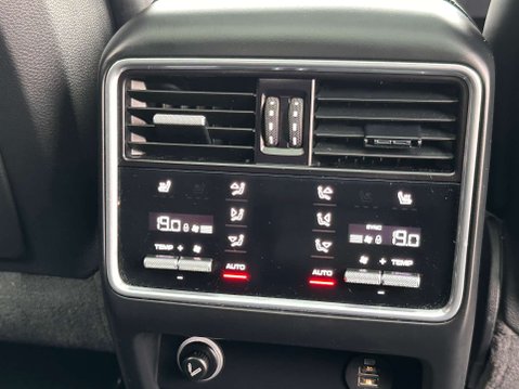 Porsche Cayenne 3.0 Cayenne V6 Auto 4WD 5dr 51